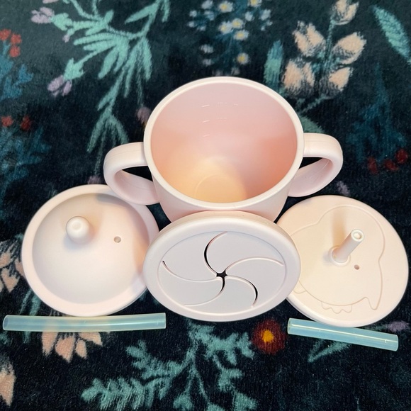 (SOLD)4 Baby Plates + 3-in-1 Training Cup - Picture 2 of 12